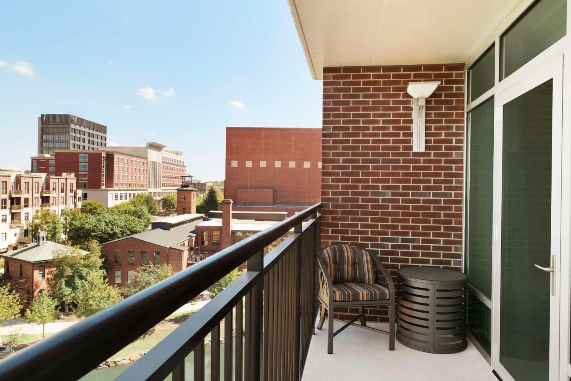 Embassy Suites By Hilton Greenville Downtown Riverplace Exterior photo
