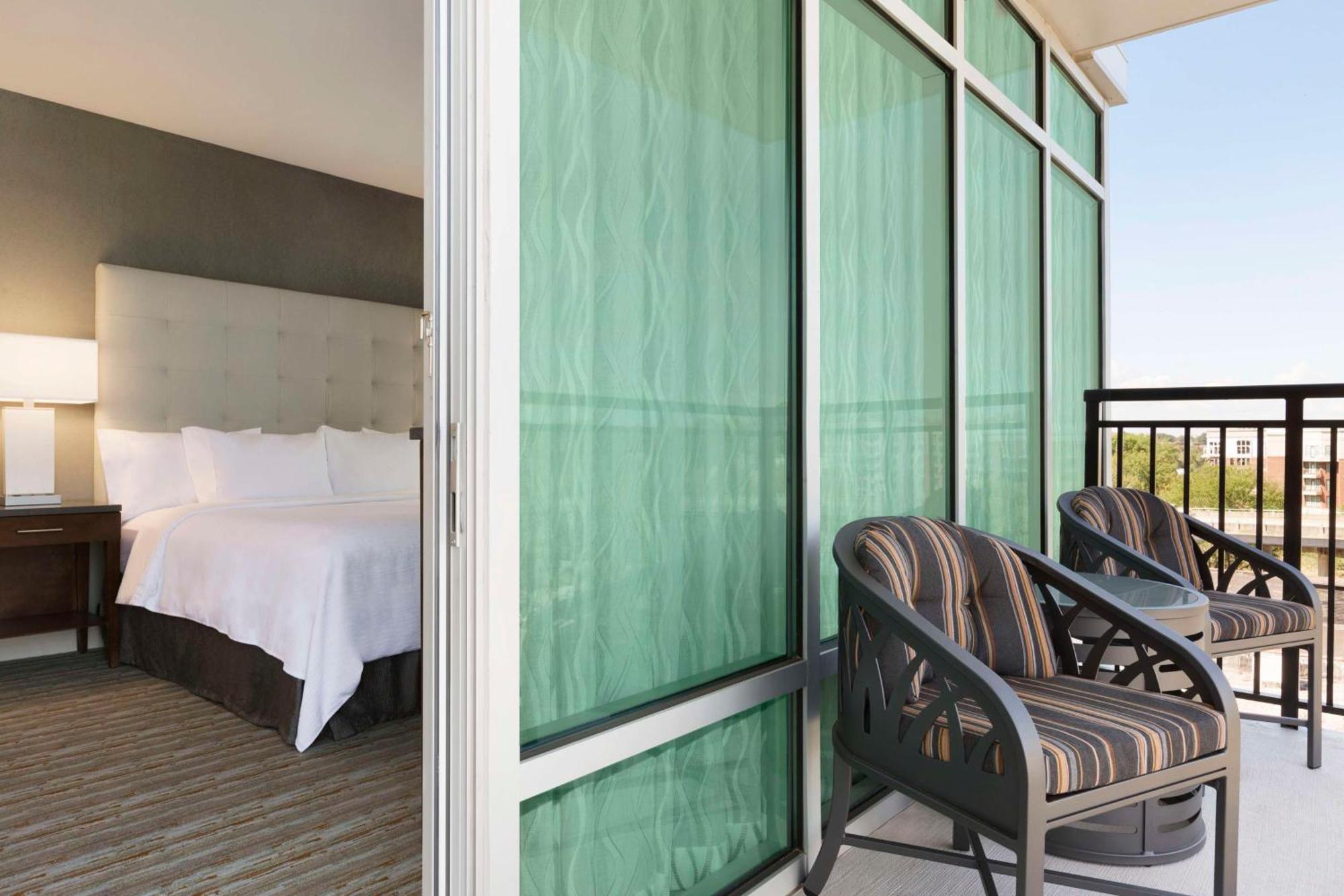 Embassy Suites By Hilton Greenville Downtown Riverplace Exterior photo